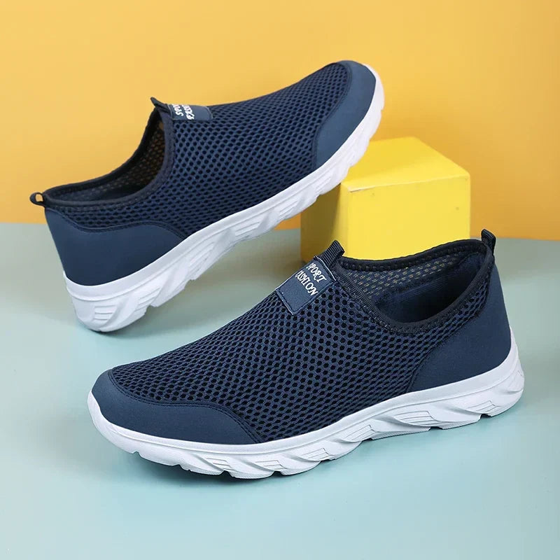 Lightweight Men Casual Shoes Breathable Slip on Male Casual Sneakers Anti-slip Men's Flats Outdoor Walking Shoes Size 38-46