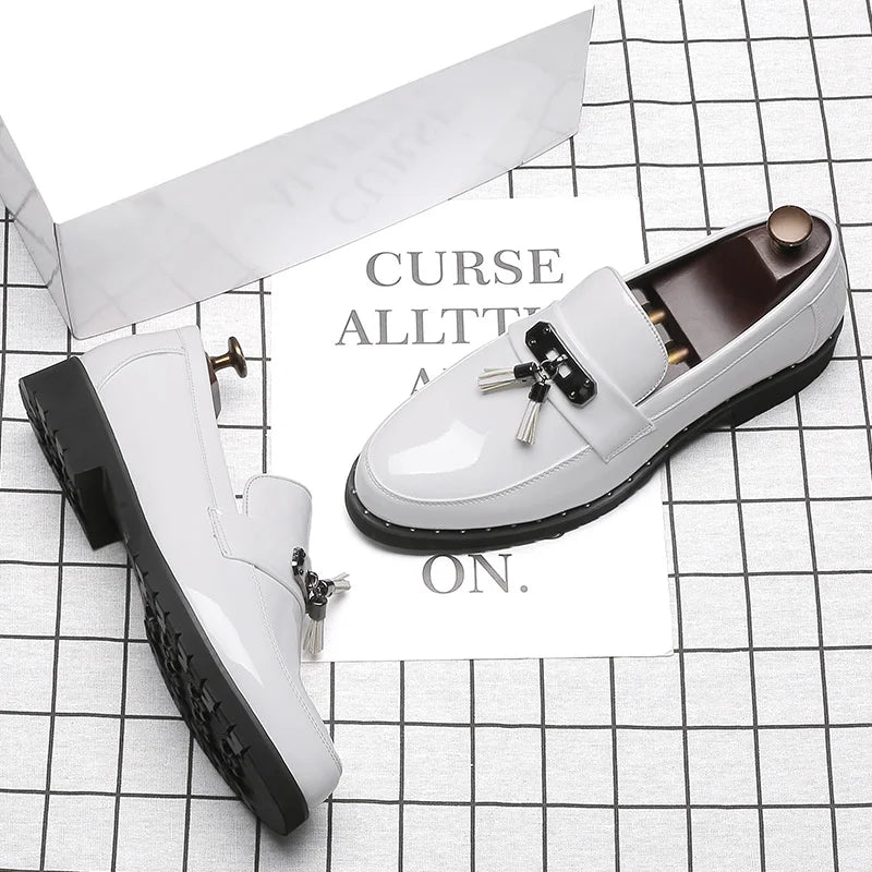 Italy Luxury Brand Loafers Men Shoes Tassel Men Designer Shoes British Style Lacquered Leather Shoes Thick Bottom Wedding Shoes