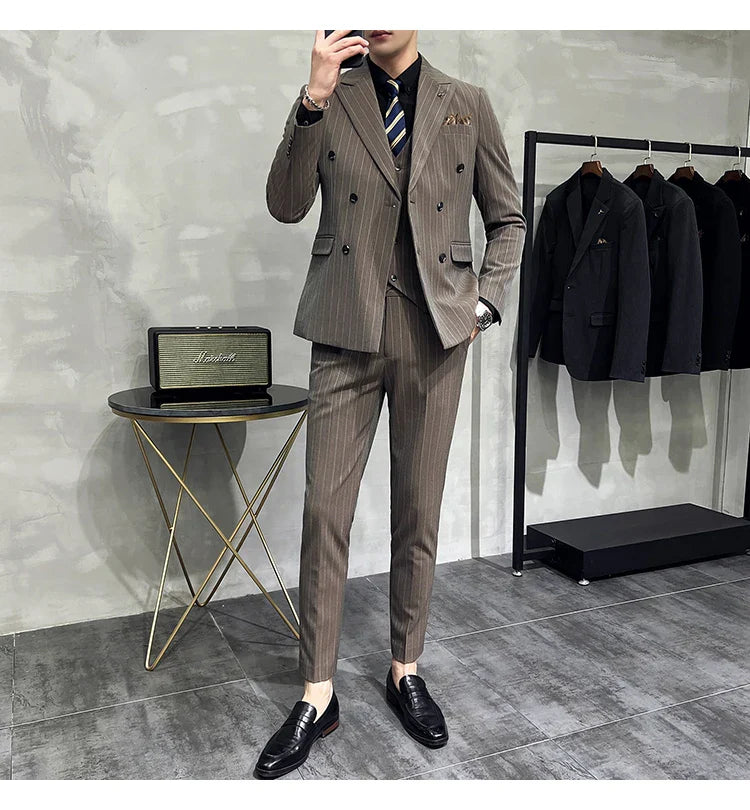 2025 High-quality Korean Version Slim-fit Business (Suit + Vest + Trousers) Striped Double-breasted Suit Three-piece Set
