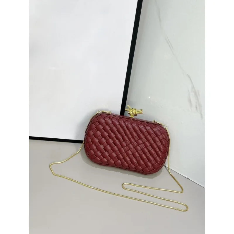 Elegant Box Shaped Dinner Clutch Crossbody Bag for Women Fashionable Chain Strap Handbag Retro Style Leather Handbag