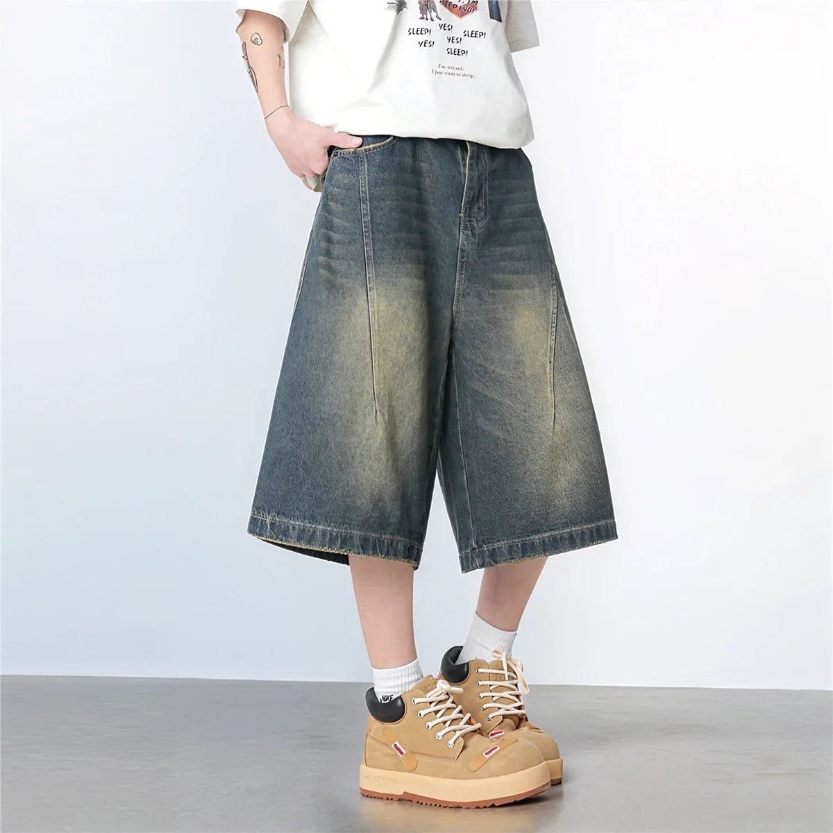 Vintage Washed Gradient Denim Mid-Rise Shorts with Streetwear Loose Wide Leg Fit for Summer Breathability