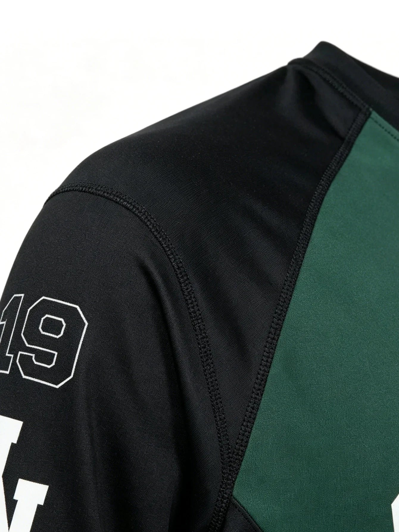 Loose men's dark green and black casual breathable quick-drying digital printed jersey long-sleeved T-shirt for daily use