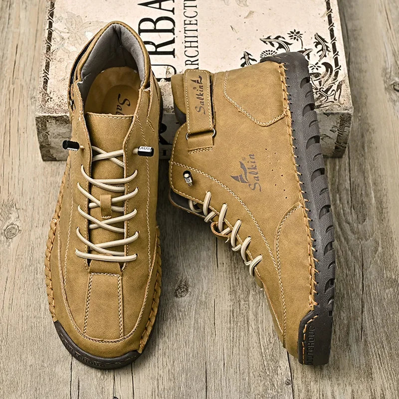 New 2024 Autumn Handmade Leather Men Boots Design Sneakers Man Breathable Casual Leather Shoes Men Ankle Boots Outdoor Boats