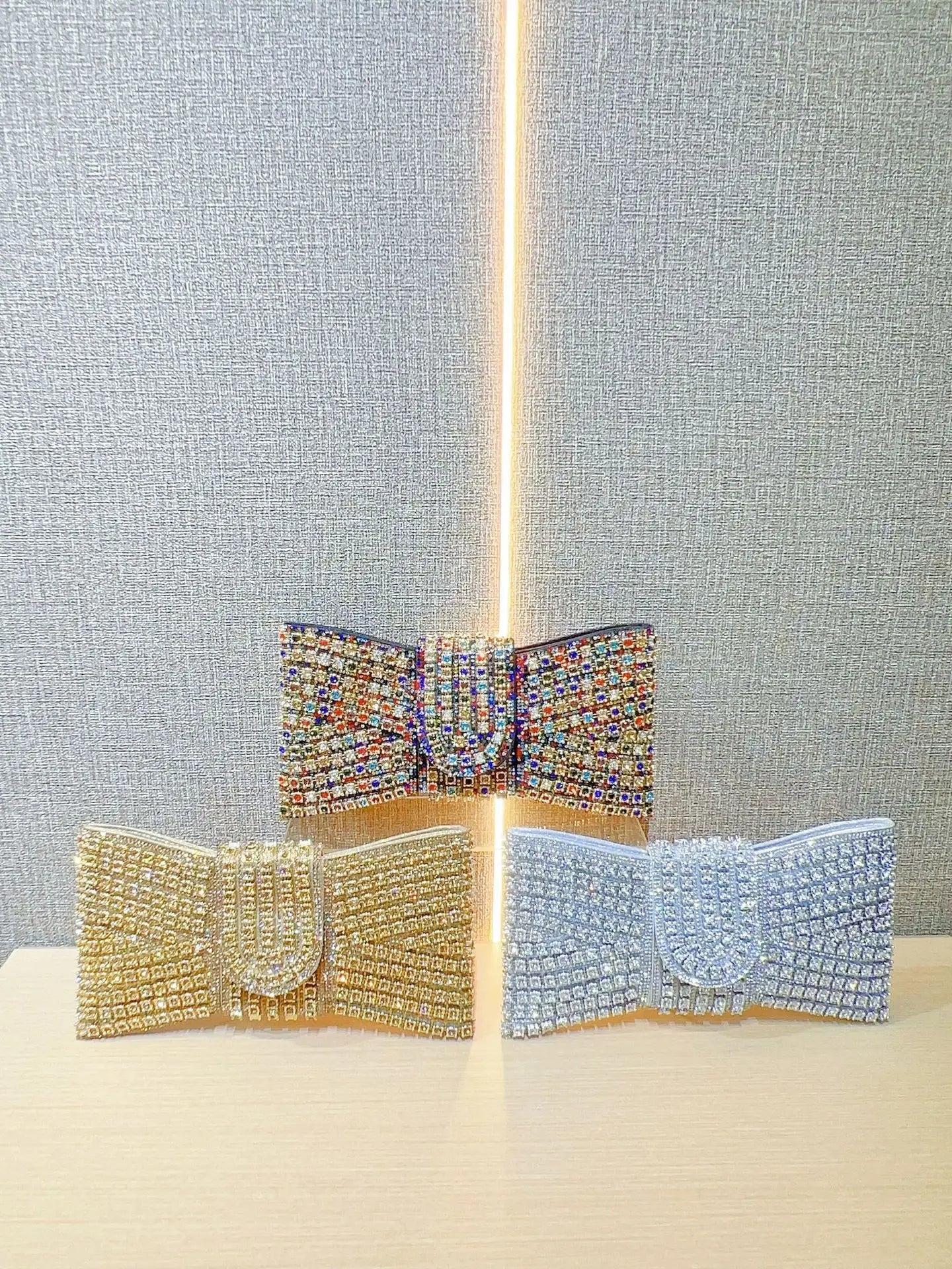 2025 Luxury Bow Design Sequin Dinner Clutches Metal Chain Shoulder Bag Wedding Reception Storage Bag Haute Banquets Evening Bags