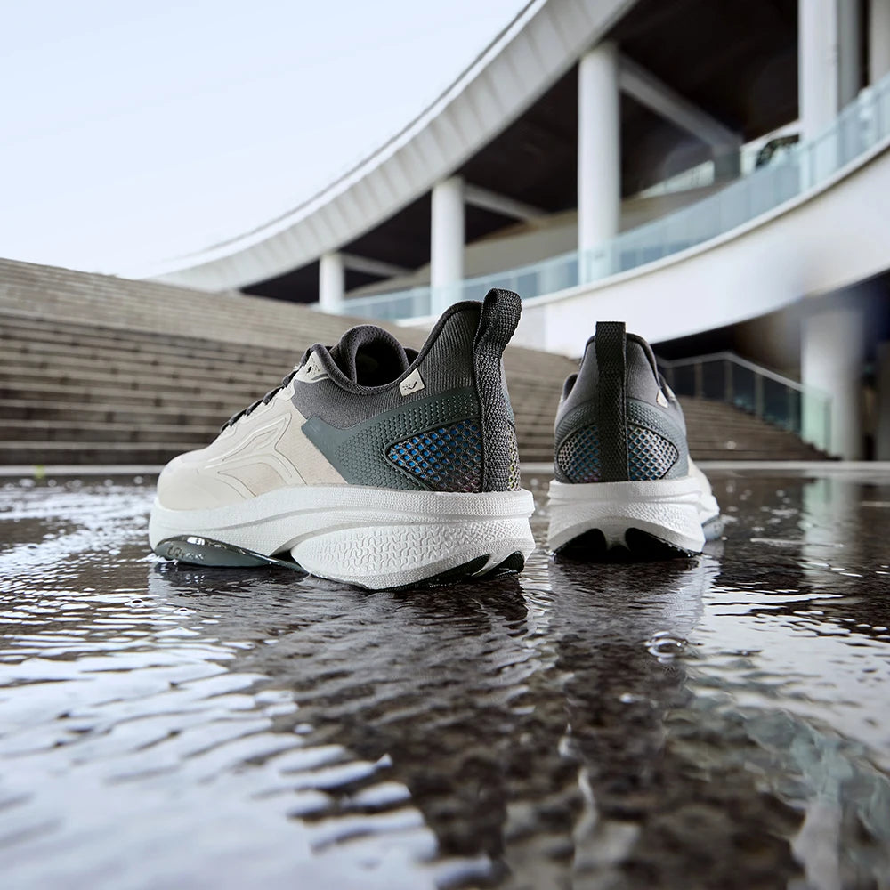 8.0 Men Running Shoe New Mesh Airy Grippy Water Repellent Shock-Absorbing Jogging Male Sneaker 672532226