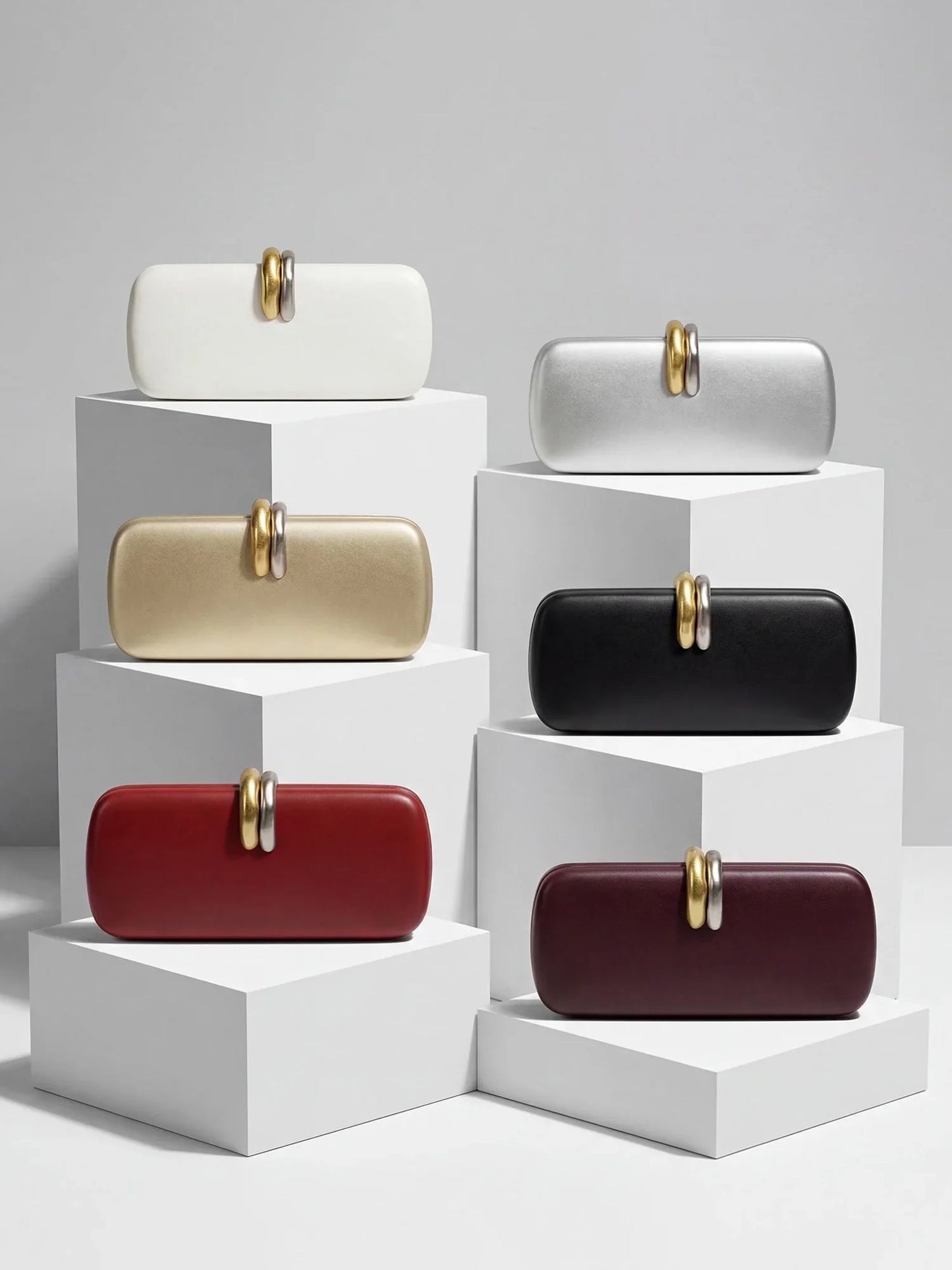 Stylish and luxurious design womens clutch evening bag shoulder bag/crossbody bag with chain suitable for weddings and parties.