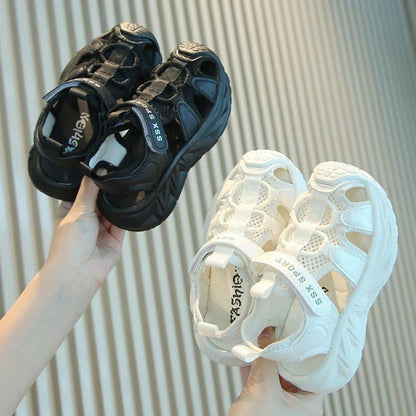 Kids Summer Breathable Mesh Sandals Boys Girls Closed Toe Sport Shoes With Magic Strap In Black And White For Toddlers Outdoor