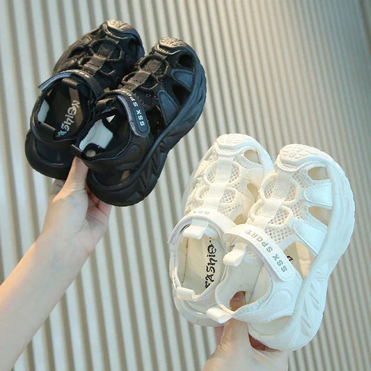 Kids Summer Breathable Mesh Sandals Boys Girls Closed Toe Sport Shoes With Magic Strap In Black And White For Toddlers Outdoor
