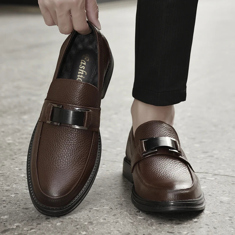Men's Solid -Color Casual Loafers For Autumn And Winter Comfortable Soft -Soled Business Office Shoe And Metal Buckle Lazy Shoes