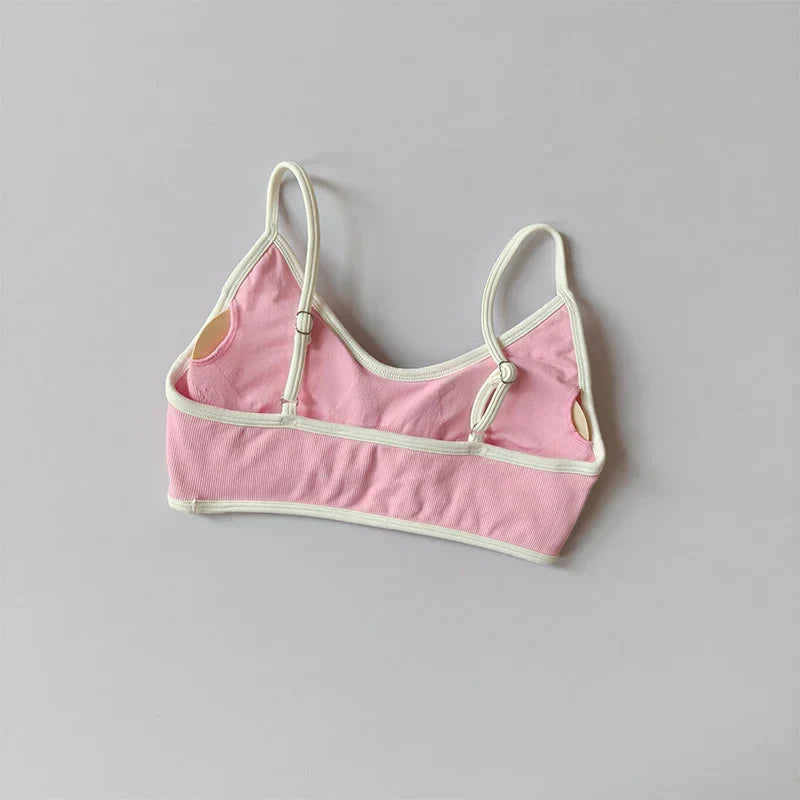 2PCS Yoga Suit Seamless with Chest Pad Tight Sports Bras and High Waist Shorts Outside Wear Running Exercise Fitness Yoga Set