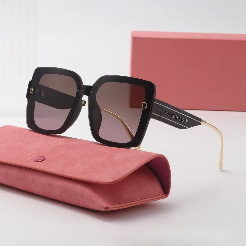2025 New Polarized Letter Sun Glasses Legs High-end Sunglasses Women's European and American Sunscreen Retro Sunglass Gafas