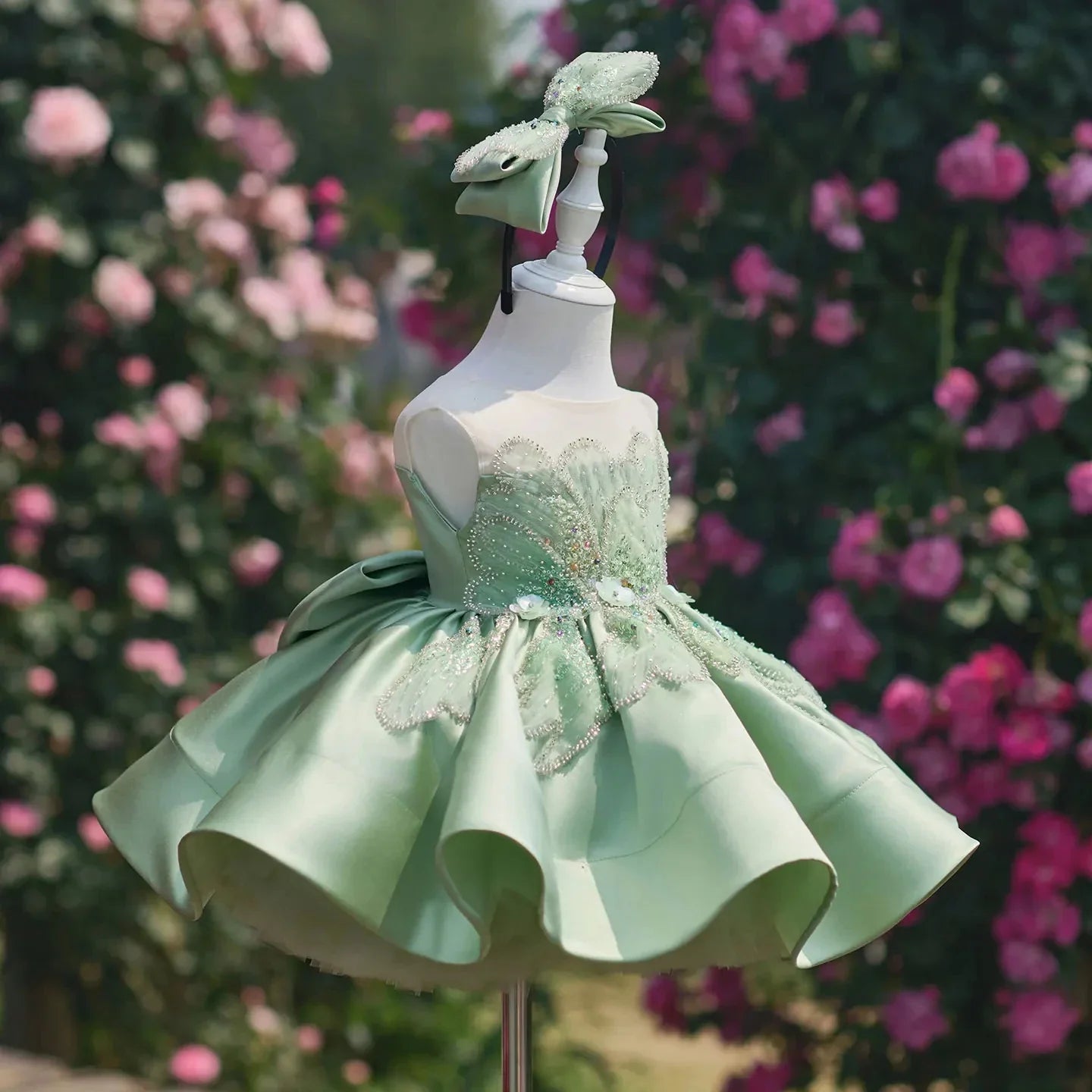 Customized Flower Girl Dress For Wedding Glitter Bow Bow Sleeveless Knee Length Luxury Kids Birthday First Communion Gown