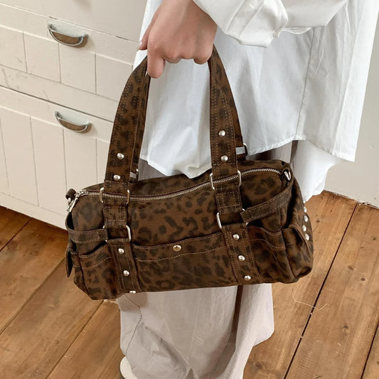 Vintage Leopard Rivet Motorcycle Handbag Barrel Shaped Boston Casual Messenger Bags for Female Shoulder Bag Fashion Ladies Totes