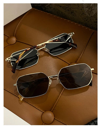 New Fashion High-end Personality Man Sunglasses Brand Designer Vintage Travel Female Sun Glasses Eyewear Shade UV400 Protection