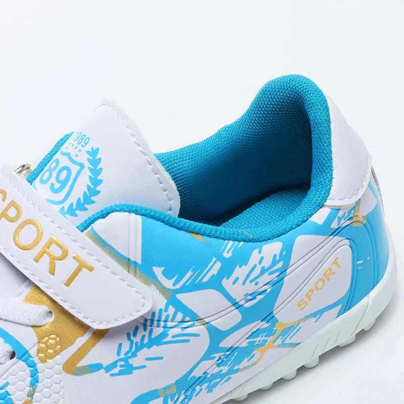 Kids Soccer Cleats Boys Football Shoes Training Boots Youth Ultralight Non-slip Sports Sneakers Breathable Comfortable Grass