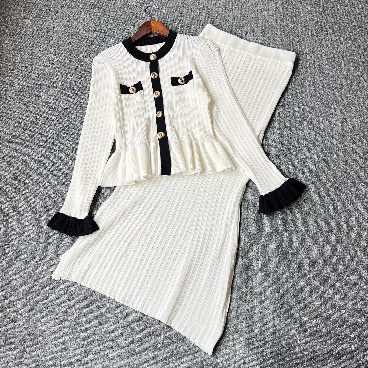 Brand Fashion One-piece Knitted Maxi Dress Women Elegant V-neck Ruffled Slim Waist Bodycon Sweater Dress Party Vestido