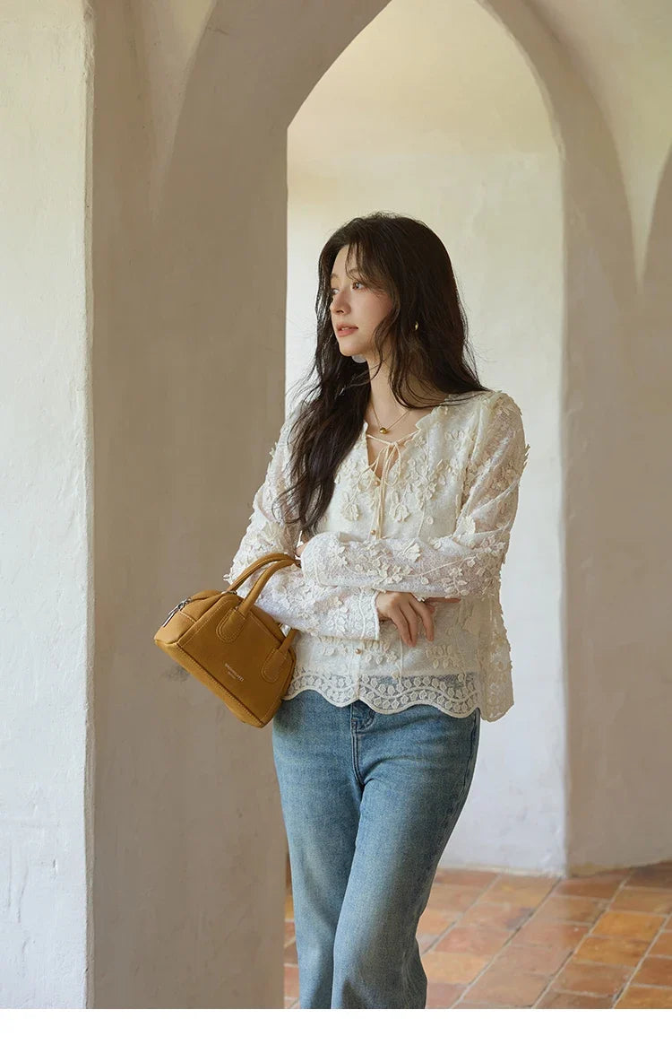 Apricot Lace Jacquard Embroidered Shirt 2025 Autumn Black Fungus Edge Lace-up Vintage Commuter Top Office Lady MXE41X1927