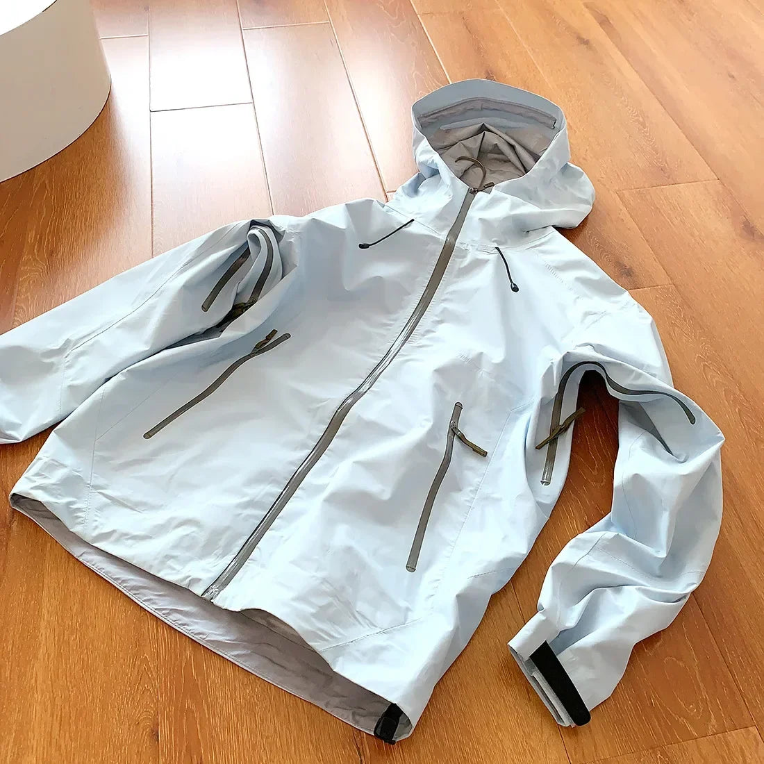 2026 New Storm Jacket Lovers Outdoor Sports Camping Mountain Skiing Trend Fashion British Wind Leisure Waterproof Storm Jacket