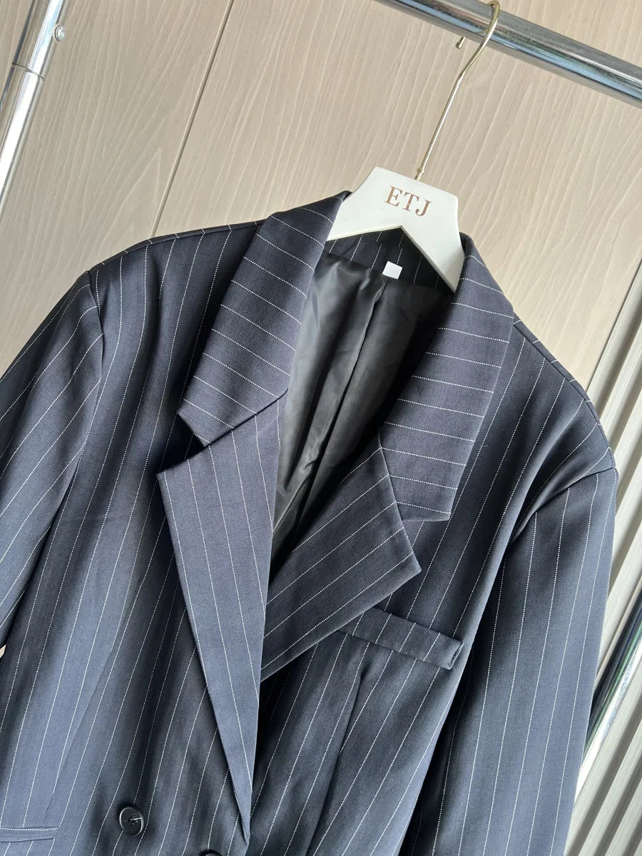 Fall/Winter 2025 New  Women's Street Fashion oversized pinstripe shoulder-padded loose suit jacket for women