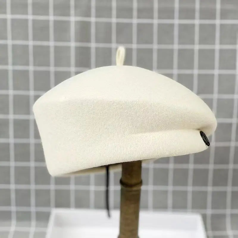 Classic Ladies Beret Hat Fancy Wool Felt Hat Warmer Winter Hat Cap White Black Women Fedora Hat Fascinator Pillbox Hat Formal