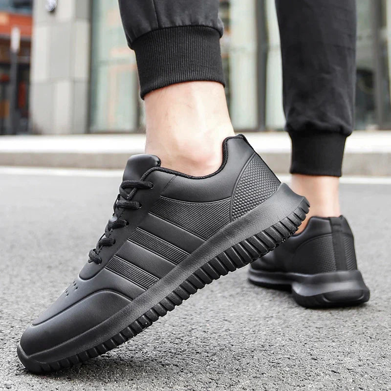 Causal Chef Shoes four Season new Lightweight Soft Sole Comfort Oil proof Men and Women's Chef Business Work Leather Shoe