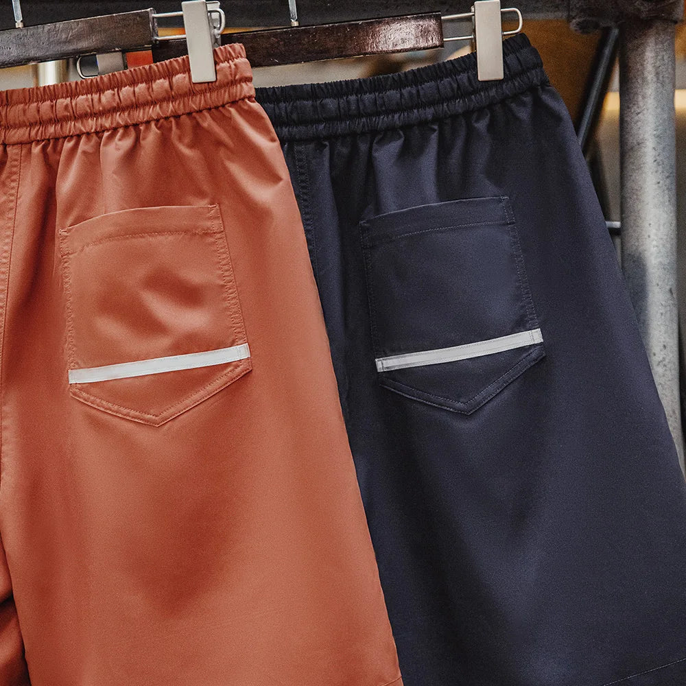 Men's Outdoor Casual Cargo Shorts Elastic Waist Drawstring Shorts with Reflective Strip and Multiple Pockets Loose Bottoms
