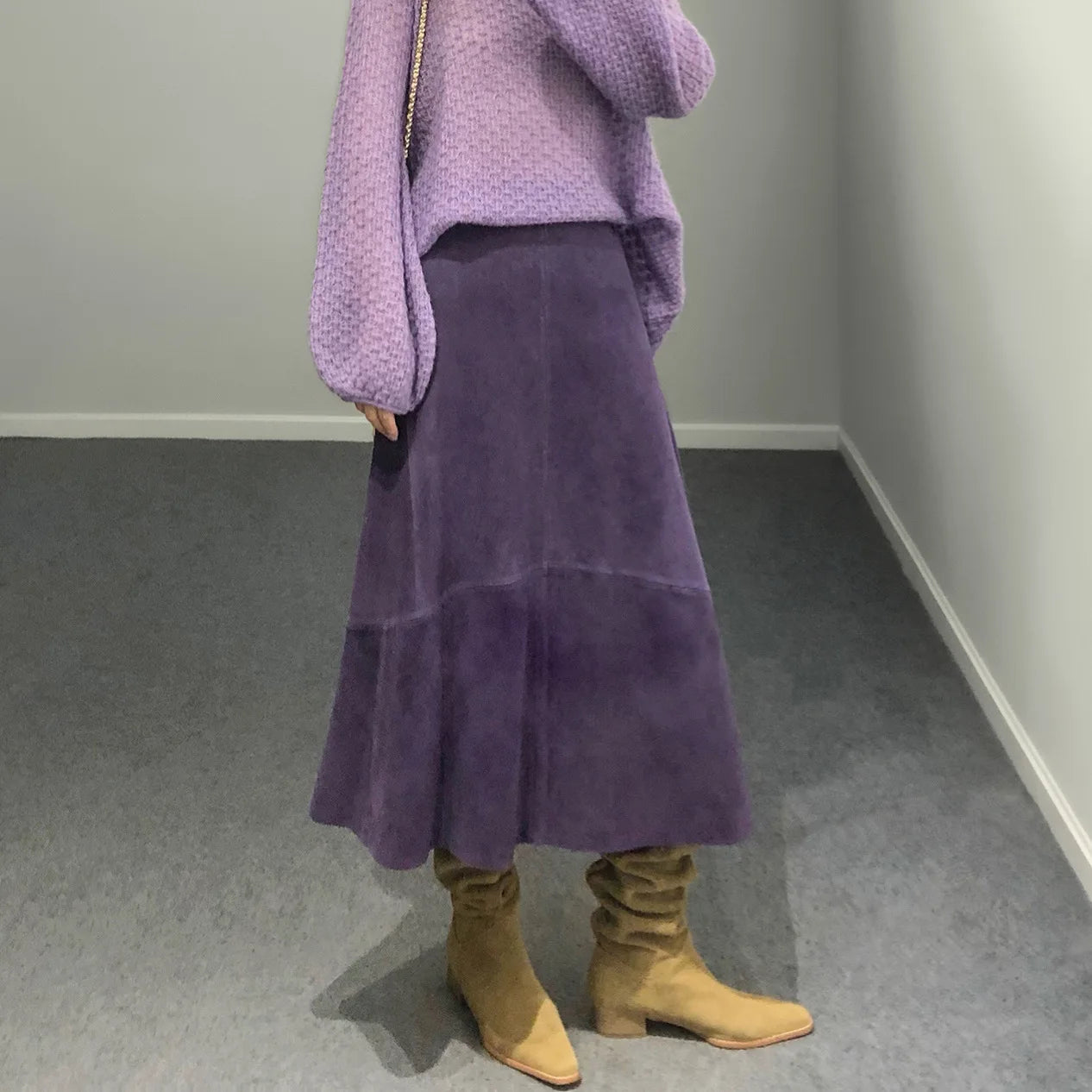 تنورة نسائية من جلد الغزال الأرجواني موضة 2025 لربيع Harajuku بحافة كبيرة طول 85 سم تنانير نسائية أنيقة بوهيمية فستان جلدي 100%