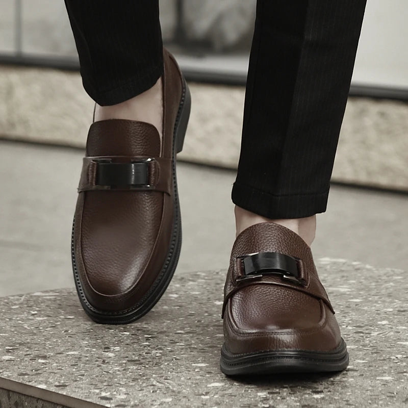 Men's Solid -Color Casual Loafers For Autumn And Winter Comfortable Soft -Soled Business Office Shoe And Metal Buckle Lazy Shoes