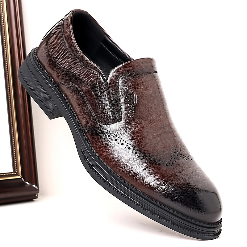 British Style Brand Men's Dress Shoes Fashion Patent Leather Men Business Flat Shoes Breathable Men Formal Office Working Shoes