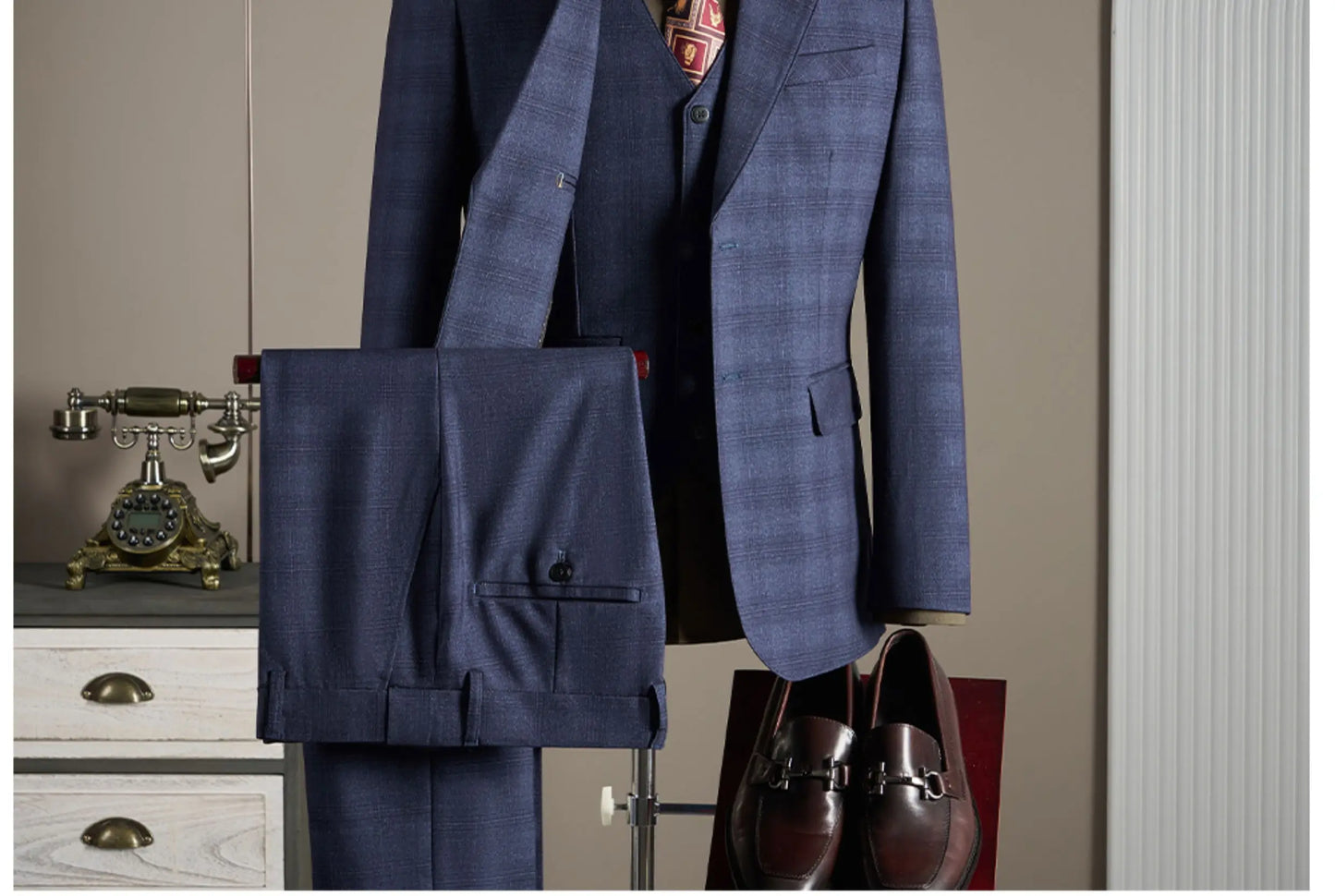 High-quality, Fashionable and Stylish Wedding Casual Checkered Suit Set, Men's Business Casual Suit Three-piece Set