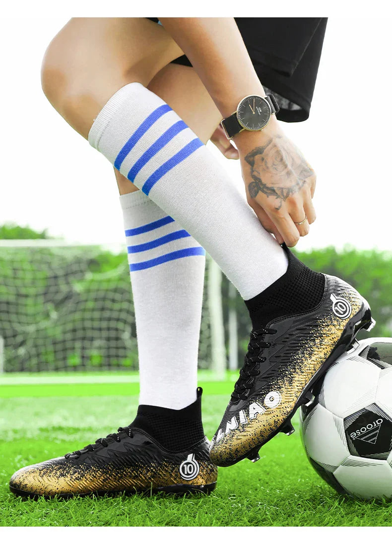 Men Soccer Shoes Kids Football Boots Women Professional Soccer Cleats Antiskid Chaussure Football TF/FG Outdoor Football Shoes