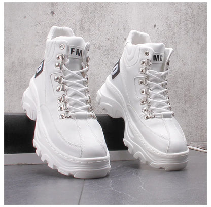 White High Top Board Boots for Men Thick Soled Men Boots with Elevated Height Inside Outdoor Casual Versatile High-top Shoes