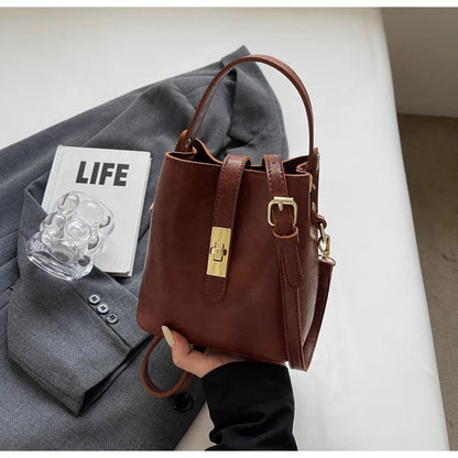 Retro small bag women 2024 new autumn/winter messenger bag fashion HOT portable bucket bag