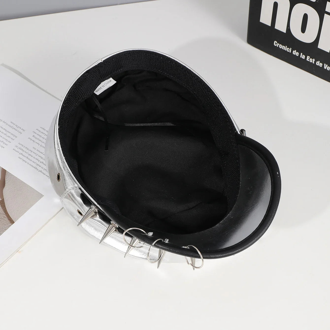 Sweet cool Spice Girl style riveted spider hoop PU leather newsboy hat Y2K fashion trend shopping face small beret