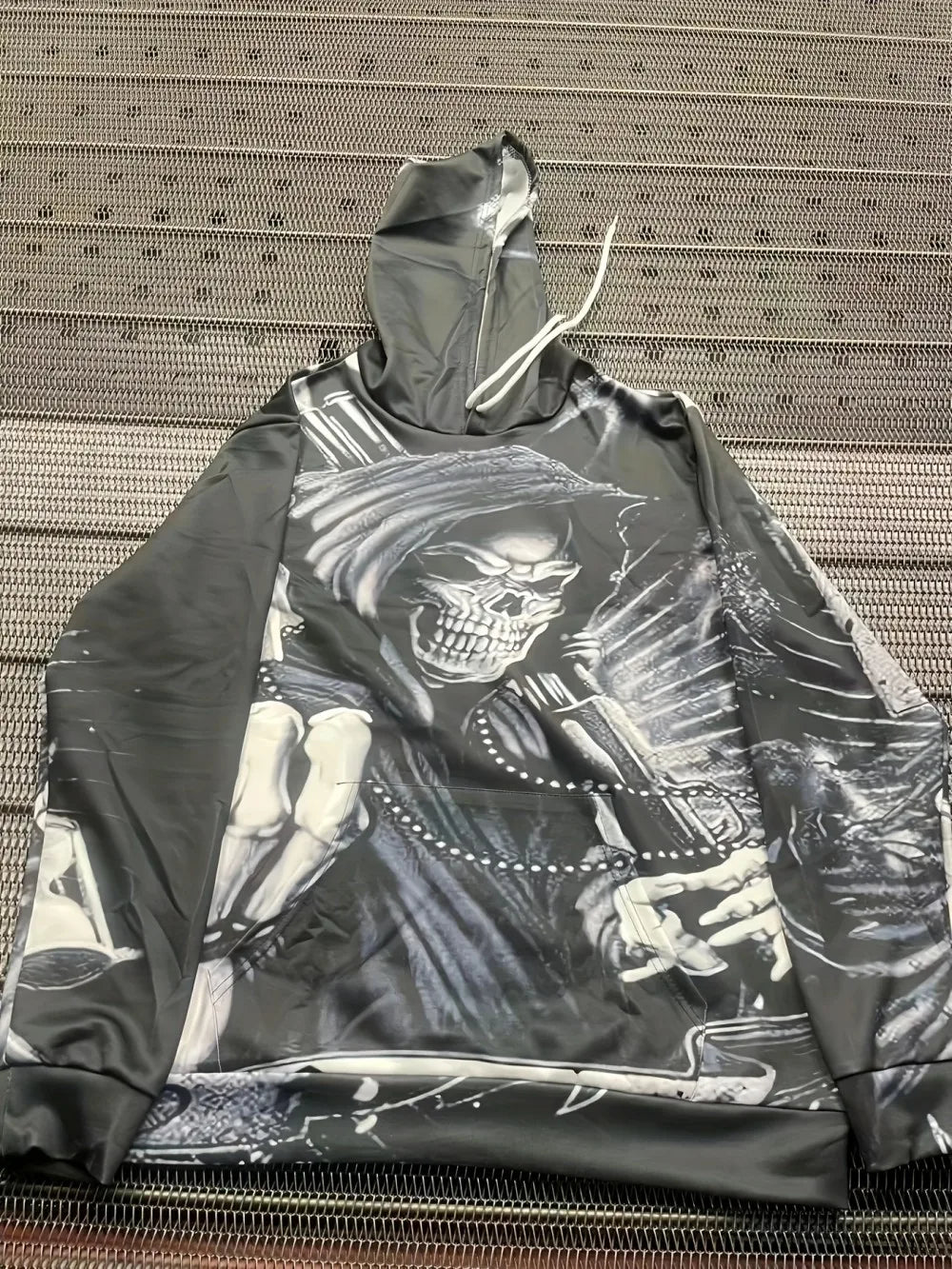 Autumn European and American new men's skull print comfortable and breathable hooded sweatshirt outdoor high street clothing
