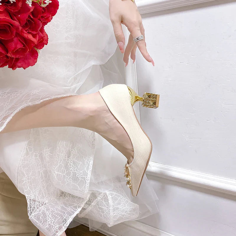 Autumn New Ladies High Heels Pointed Toe Shaped Heel High 5cm and 7cm Wedding Shoes Square Buckle Travel Banquet Shoe High Heels