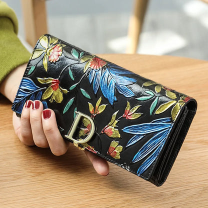 2025 New Genuine Leather Purse Wallet Female 3D Embossing Ladies Personality Retro Long Clutch Wallet Women Purse Coin Holders