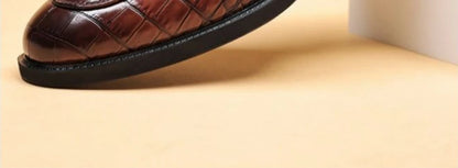 Dark Brown Pointed Toe Social Shoe for Men New Low Price Leather Casual Gentleman Luxury Designer Elegant Office Dress Shoes Man