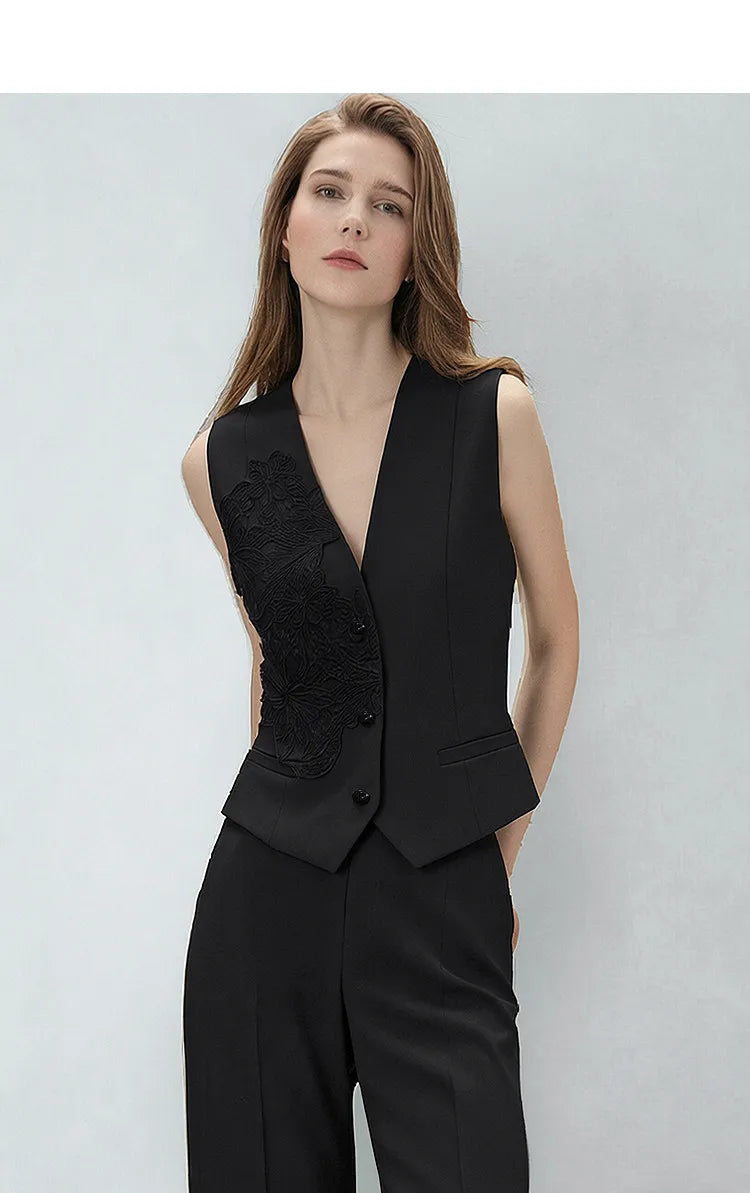 Women's Vest Top 2026 Summer New V Neck Sleeveless Lace Splicing Vest Elegant Office Straight Short Tank For Women 12622027