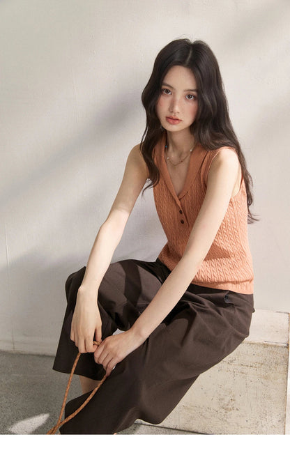 Women Cable Knit V-Neck Henley Tank Top Sleeveless Slim Knit Vest, Casual Basic Solid Tops for Spring Summer MXF25Z3115
