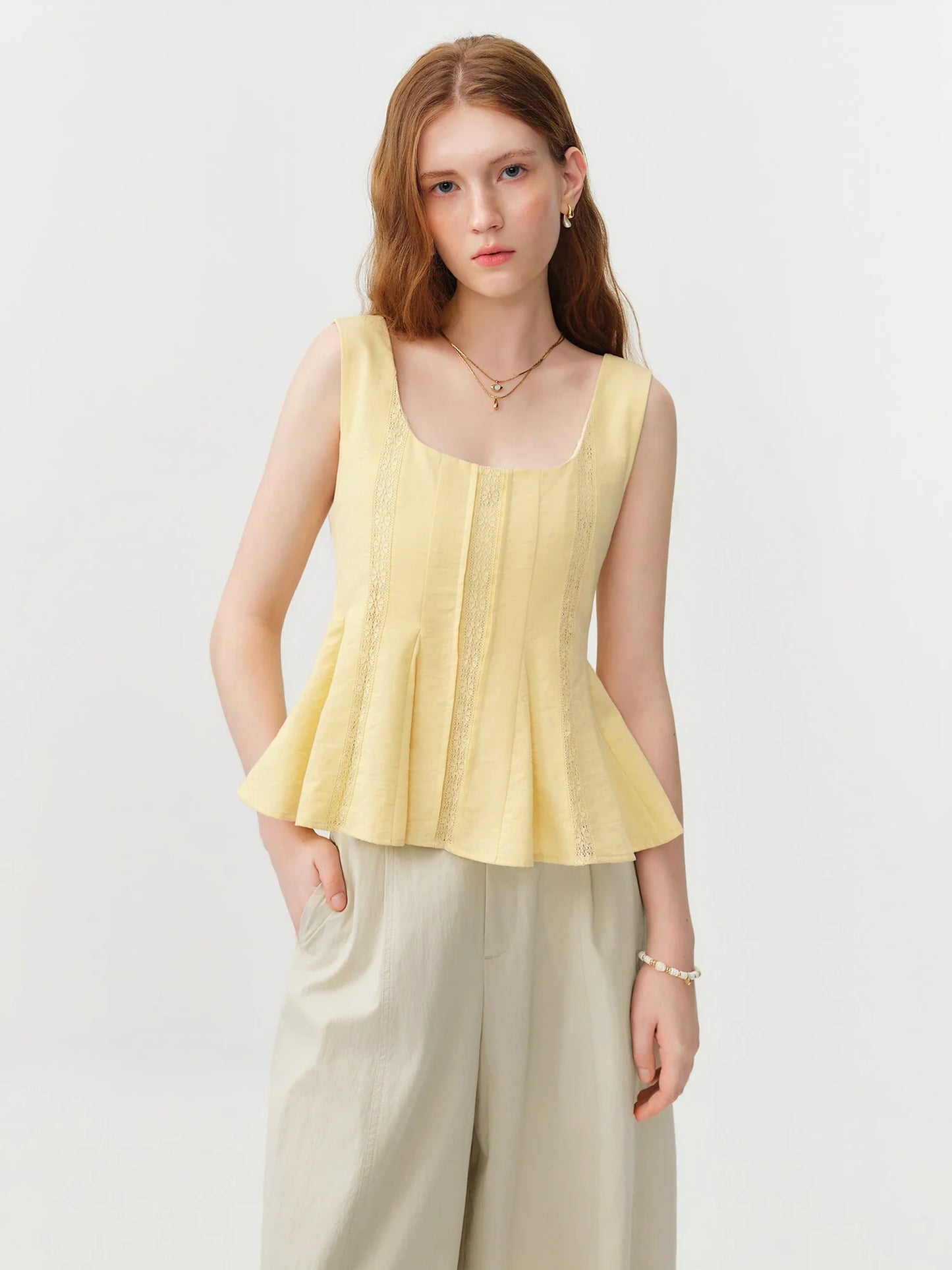 2026 Summer Women's Red Lace Sleeveless Blouse with Waist-Defining Fit for Beach Vacations and Summer Getaways