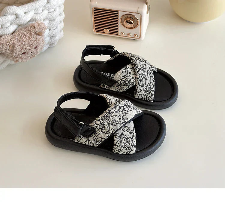 Girls Summer Beach Shoes Ethnic Style Kids Casual Sandals Soft Sole Fashion Children Retro Princess Shoes 2025 Summer New