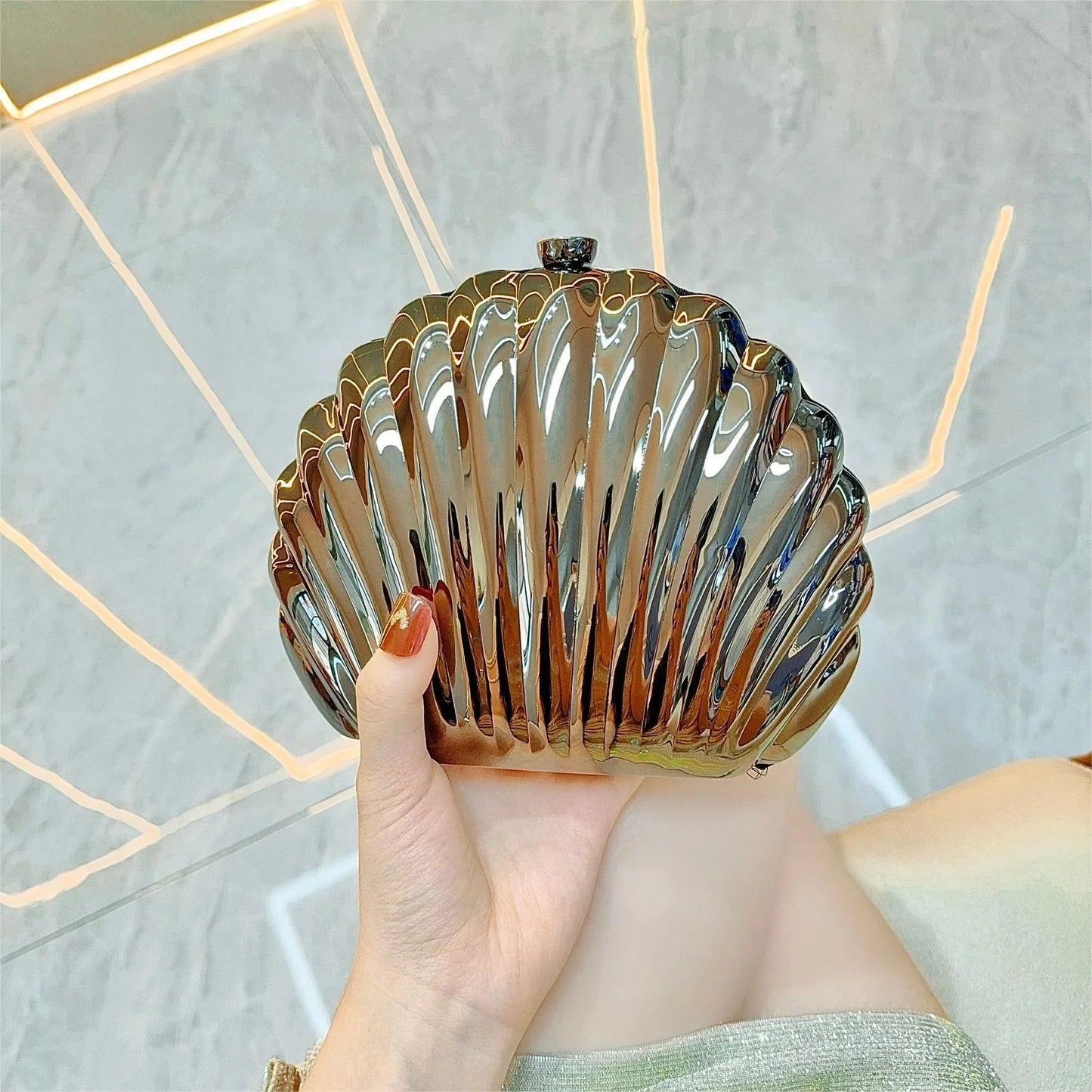 2025 Women Silver Gold Shell Bag Cute Acrylic Evening Clutch Bag With Strap For Wedding Party Small Purses Designer Handbags Ins