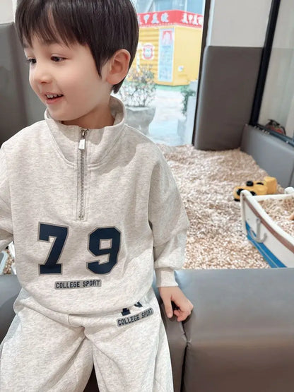 Boy White Grey Stand Collar Letter Sets Loose Casual Cotton Sports Suit Spring Autumn Children's Fashion Tops+Pants 2pcs 1-5 Yrs