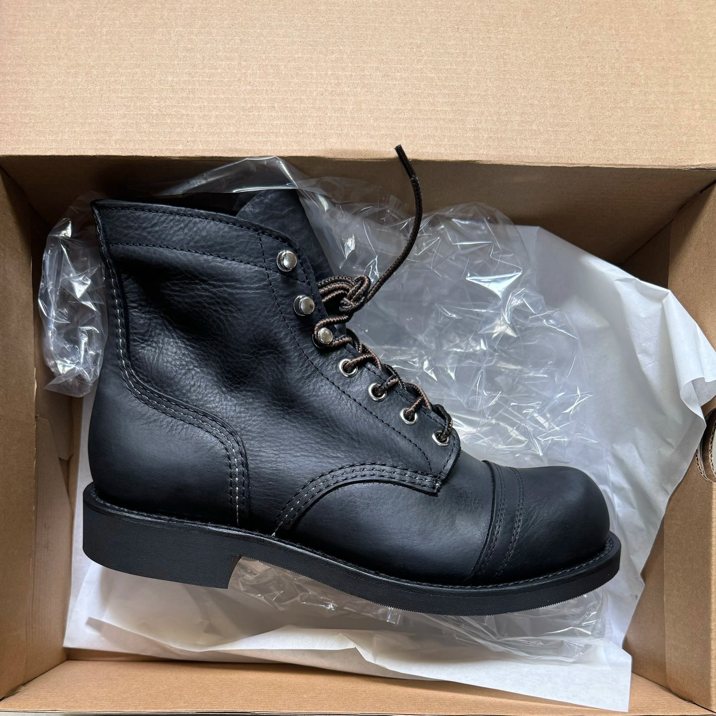 Durable Goodyear-Welted Motorcycle Rugged Heritage Boots Vintage Oil Genuine Leather 8111 Red Punk For Men Cowhide Mid-Cut Shoes