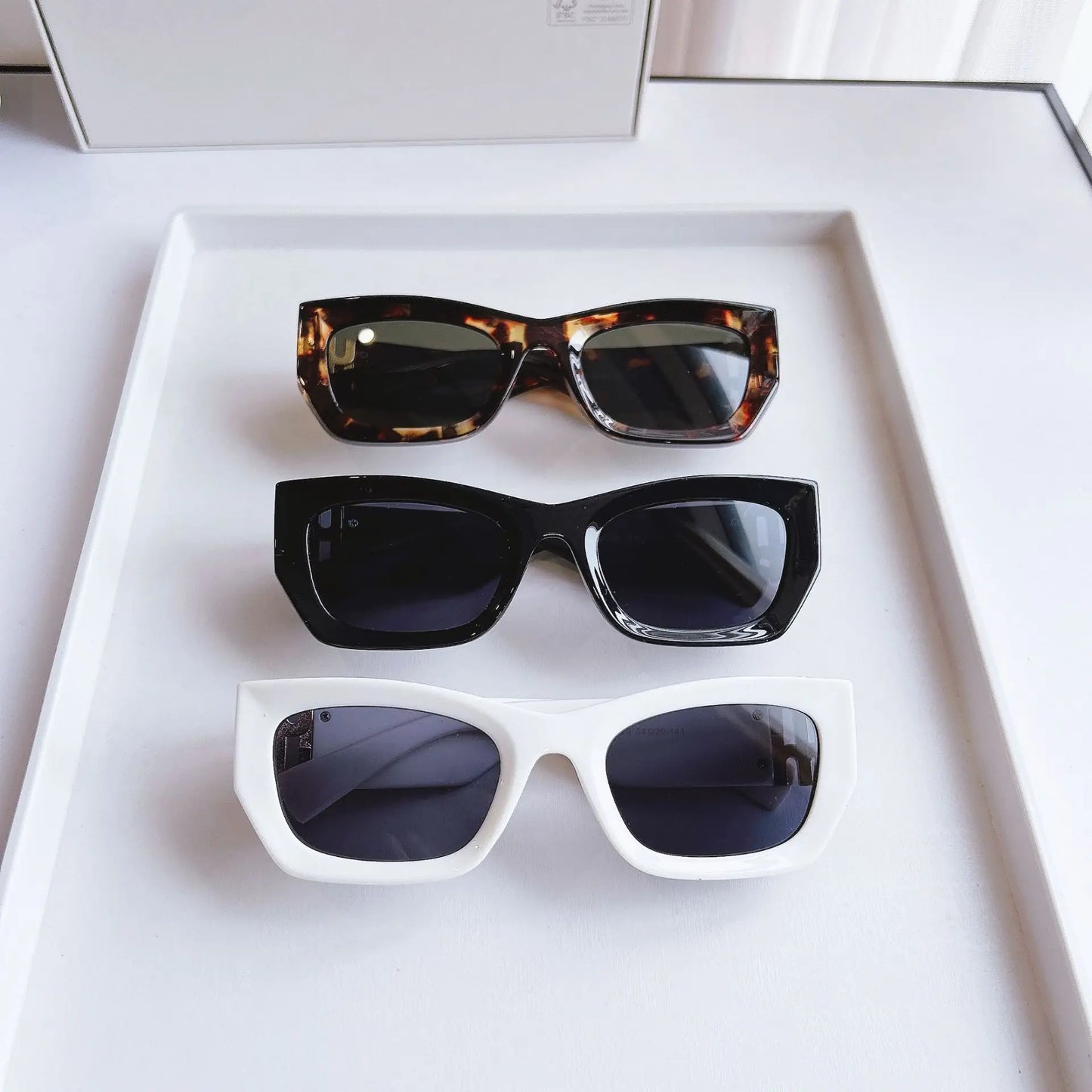 Light Luxury Designer Sun Glasses Women's Retro Polygonal Cat Eye Sunglasses for Men UV400 Personality Cool Trendy Glasses
