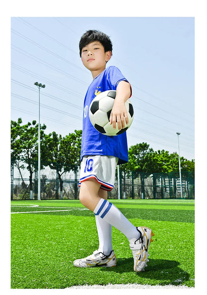 New Men Kids Professional Soccer Shoes Grass Boys Ultralight Football Boots Match Training Shoes Cleats Non-Slip Drop Shipping