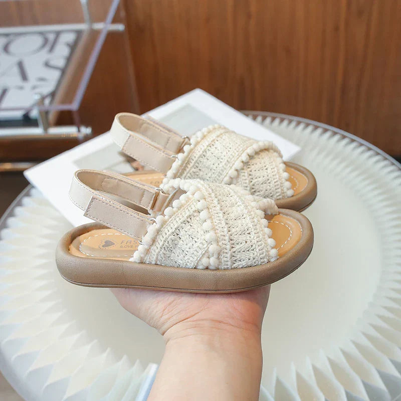 Girls Summer Beach Shoes Ethnic Style Kids Casual Sandals Soft Sole Fashion Children Retro Princess Shoes 2025 Summer New