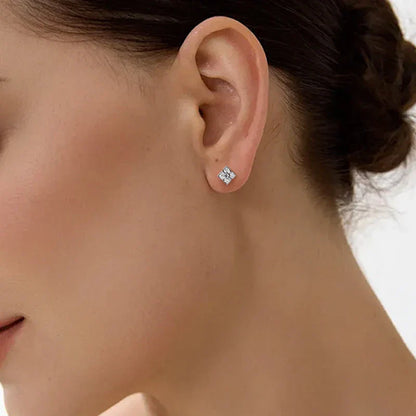 Each 0.9mm Full Moissanite Stud Earrings for Women Flower Classic Girl Earring Lab Diamond 925 Sterling Silver Jewelry