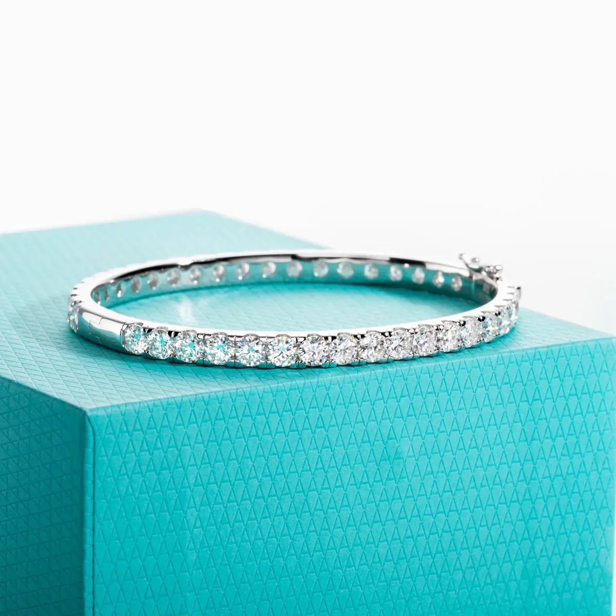 4mm(11.7cttw) Moissanite Eternity Bracelet 925 Sterling Silver 18K White Gold Plated Classic Bangle for Women Jewelry